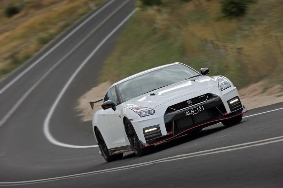  Nissan GT-R Nismo 2017 года  (AU) (фото 26 из 34)